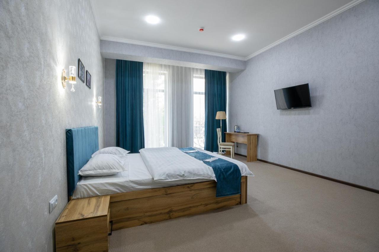 Resident Hotel Ташкент Экстерьер фото