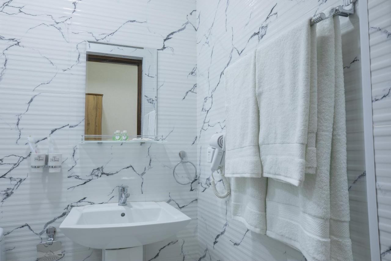 Resident Hotel Ташкент Экстерьер фото