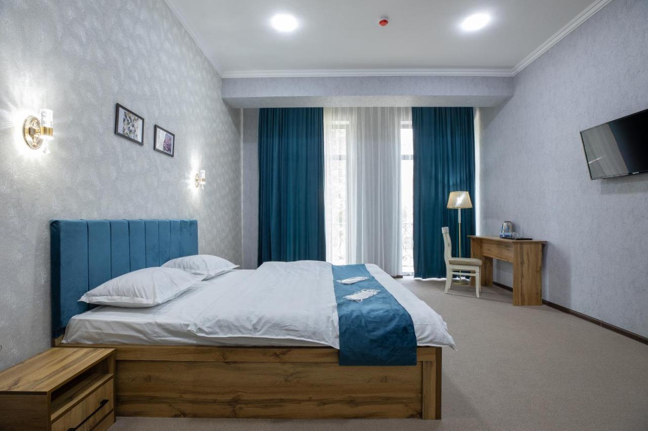 Resident Hotel Ташкент Экстерьер фото